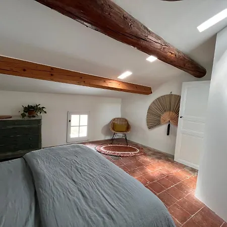 ベッド・アンド・ブレックファスト La Maison Siranaise